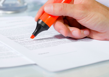 stabilo sur une feuille - © 123RF-alessandroguerriero stabilo sur une feuille