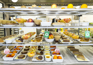 Cantine "biologique" de l'entreprise Thalès à Valence - Opération "Manger bio en entreprise" - © Juan Robert Cantine "biologique" de l'entreprise Thalès à Valence - Opération "Manger bio en entreprise"