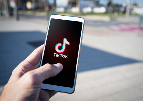 - © tanaonte/123RF Application Tiktok