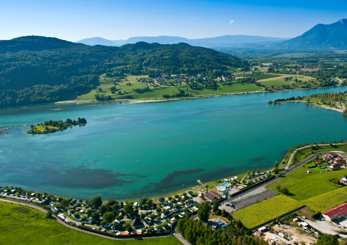 Bugey - Canal du Rhône et Grand Colombier - © C. Martelet - Auvergne-Rhône-Alpes Tourisme Bugey - Canal du Rhône et Grand Colombier